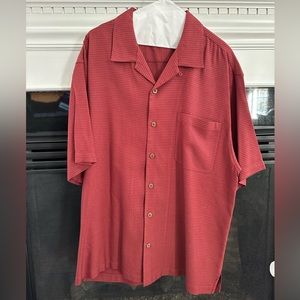 Tommy Bahama men’s short sleeve button down silk shirt